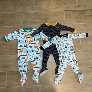 Boys Bundle of Long Sleeve and Leg Onsie by Carter’s
